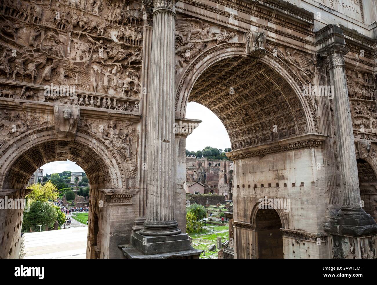 L'Arco di Settimio Severo, sui terreni delle rovine del Foro di Roamn, Roma Italia Foto Stock