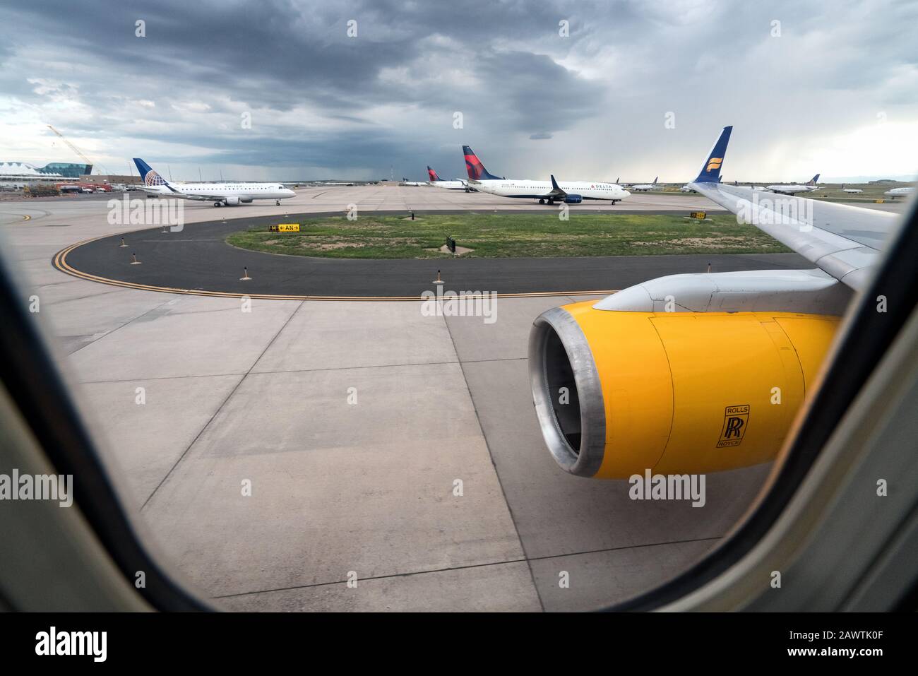 Arrivo all'aeroporto di Denver, Colorado, Stati Uniti Foto Stock