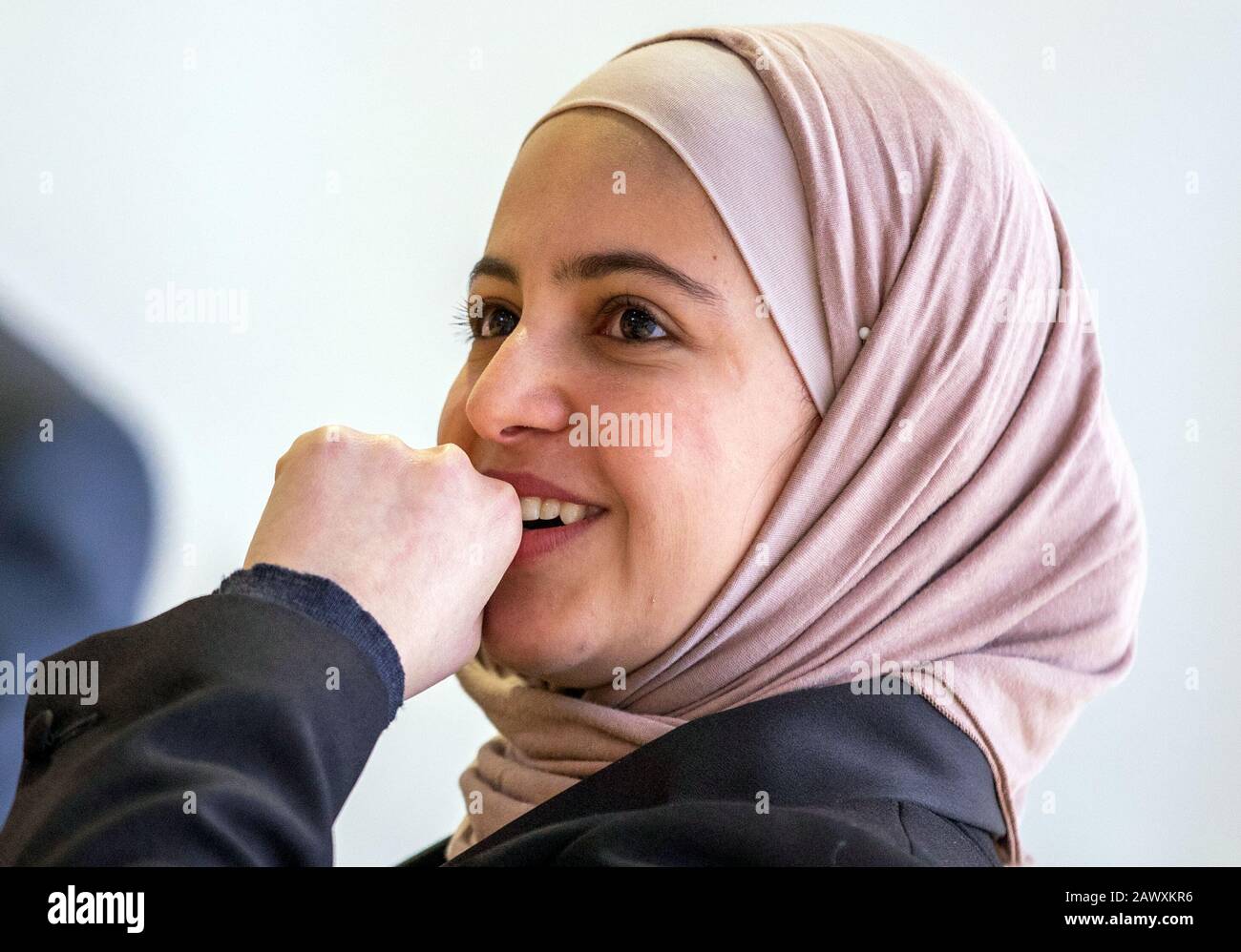 Muzoon Almellehan Immagini E Fotografie Stock Ad Alta Risoluzione Alamy muzoon-almellehan-immagini-e-fotografie-stock-ad-alta-risoluzione-alamy