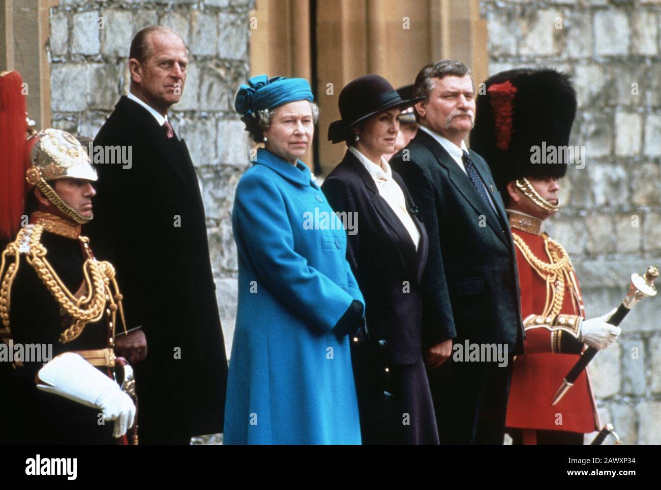 (A sinistra) HRH Duca di Edimburgo, la regina Elisabetta II accoglie Lech Wałęsa, Mirosława Danuta Gołoś (a destra) durante la visita di Stato in Gran Bretagna, Windsor Cast Foto Stock