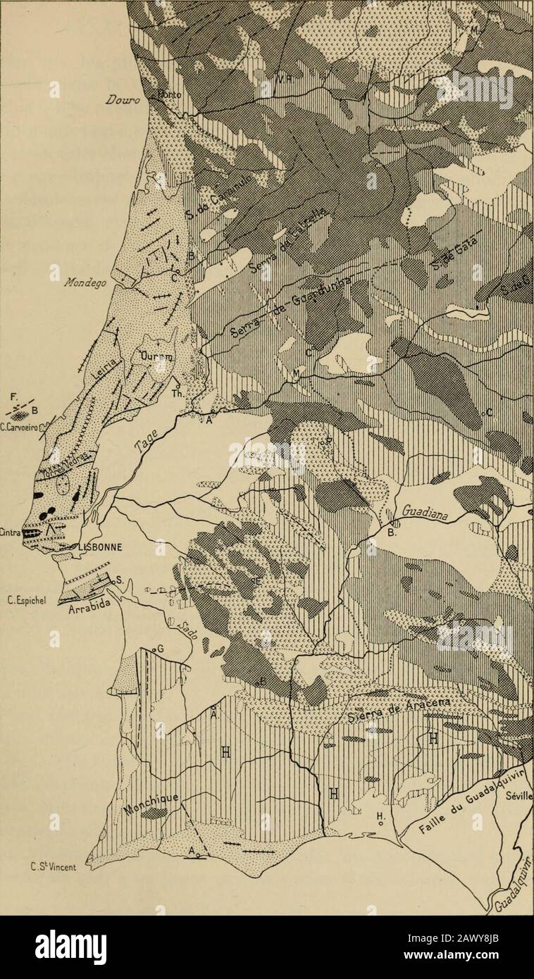 La face de la terre (Das Antlitz der Erde)Traduit de l'allemand, avec l'autorisation de l'auteur et annotée sous la direction de Emmde MargerieAvec une préfpar Marcel Bertrand . portant dans la stituation de la Meseta. Denombreuses intrusions granulitiques disturbent le tabeau, et lon doit seméfier, Plus encore quailleurs, des finitions tirées du Simple examende la surface. Il résulte des documents publiés par Chofîat que la sérieplissée récente débute, comme dans le Nord des Alpes Orientales, avec 1. Th. Fischer, Vertal einer ivissenschaftliclien Orosographie der Iberlschen Halbinsel {Peler- Foto Stock