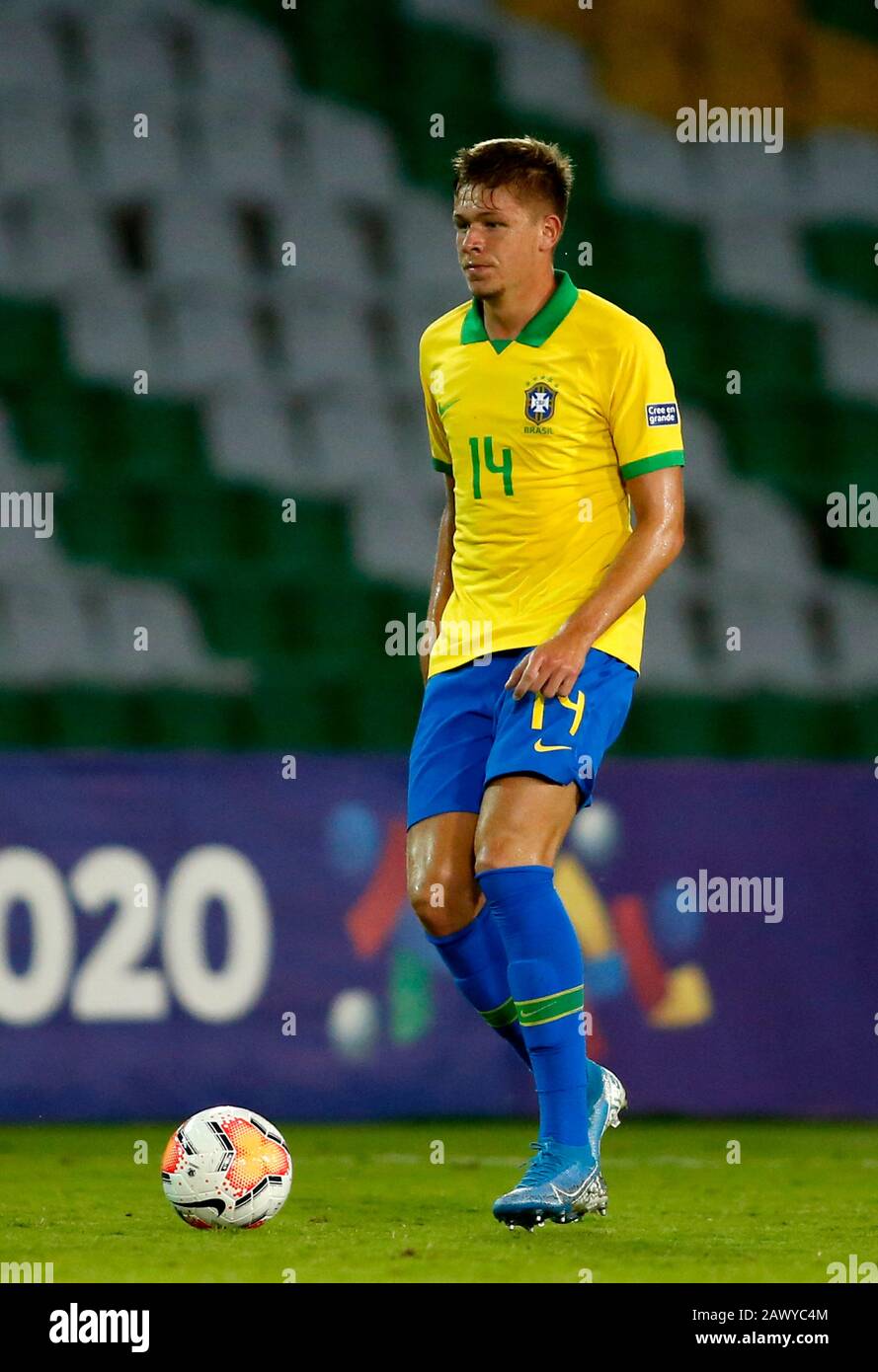 Armenia, COLOMBIA - 31 GENNAIO : Bruno Fuchs del Brasile in azione, durante una partita tra Brasile U23 e Paraguay U23 come parte di CONMEBOL Preolimpico 2020 a Estadio Centenario il 31 gennaio 2020 in Armenia, Colombia.(MB Media) Foto Stock