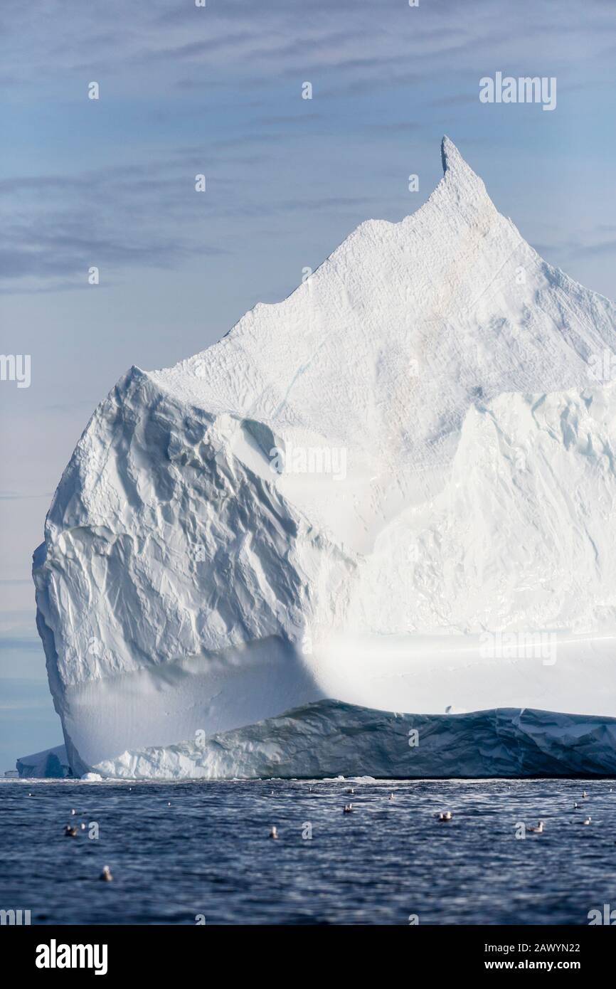 Maestoso grande iceberg Groenlandia Foto Stock
