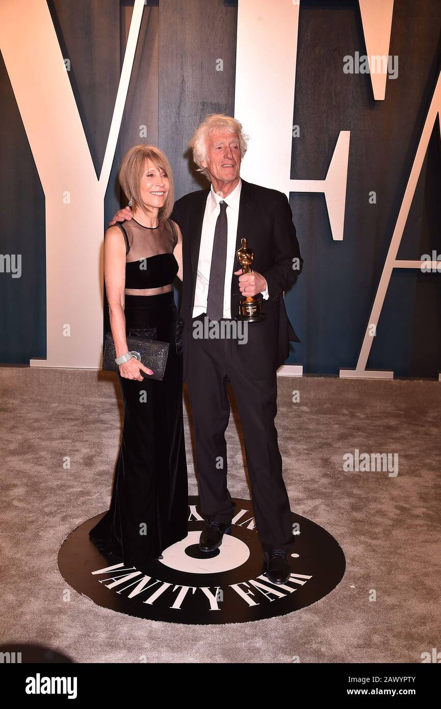 Beverly HILLS, CA - 09 FEBBRAIO: Isabella James Purefoy Ellis e Roger Deakins partecipano alla Fiera Vanity Oscar Party 2020 ospitata da Radhika Jones al Wallis Annenberg Center for the Performing Arts il 24 febbraio 2019 a Beverly Hills, California. Foto Stock