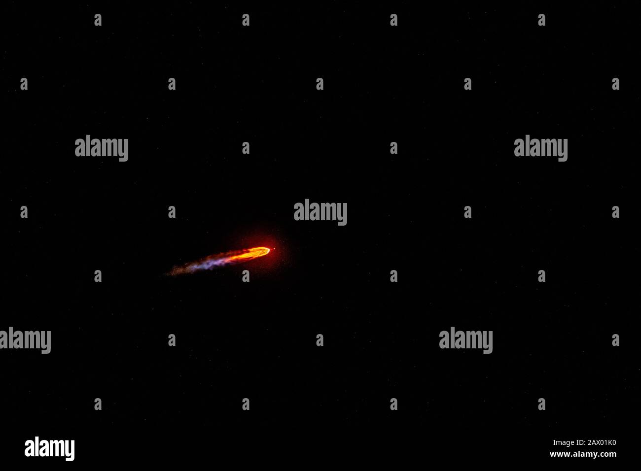 9 febbraio 2020 - lancio notturno del veicolo spaziale Solar Orbiter su un razzo Atlas V della United Launch Alliance, uno sforzo congiunto tra ESA e NASA. Foto Stock