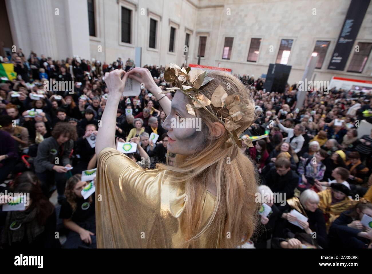 Manifestazione "BP must fall" al British Museum contro il continuo investimento della BP nei combustibili fossili, 18 febbraio 2020, Lonon, Regno Unito Foto Stock