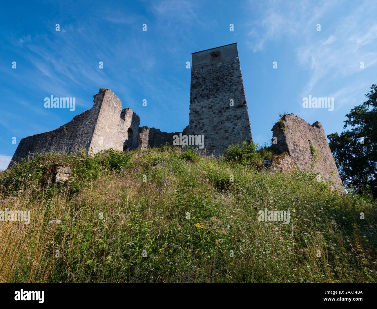 Urdonautal, Burgruine Wellheim, Bayern, Deutschland | Urdonautal, Castello Ruin Wellheim, Baviera, Germania Foto Stock