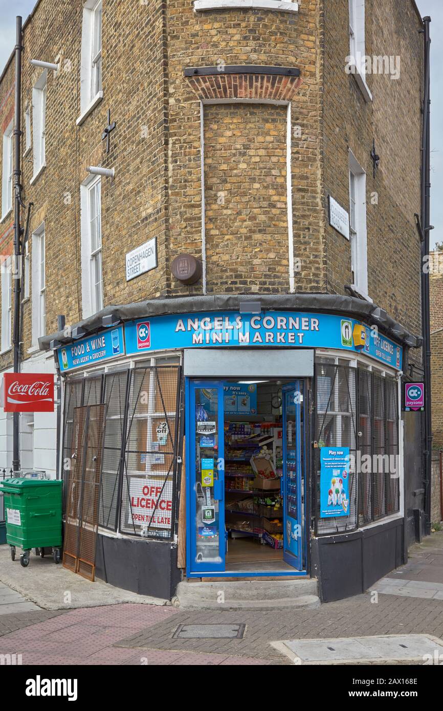 Angels Corner Mini Market Corner Shop, Londra. Foto Stock