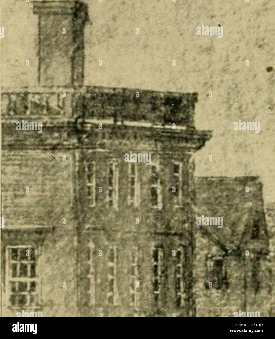 Scuole e libri scolastici . , di cui si lamentano molto, ha raddoppiato la pena, e ha aderito alljusices della pace e grandi giurie per vigilantlyattend alla legge esecuzione. Di conseguenza, a nearlyevery sessione della corte ci erano città pre-inviate per non mantenere le scuole hanno richiesto il bylaw, particolarmente le scuole di grammatica. Molte scuse sono state offerte - a volte povertà, a volte in grado di garantire un insegnante. La povertà era spesso reale, perché la colonia era passata attraverso la guerra di KingPhilips, 1675-78, sulla quale aveva speso più di mezzo milione di dollari. Oltre l'expe Foto Stock