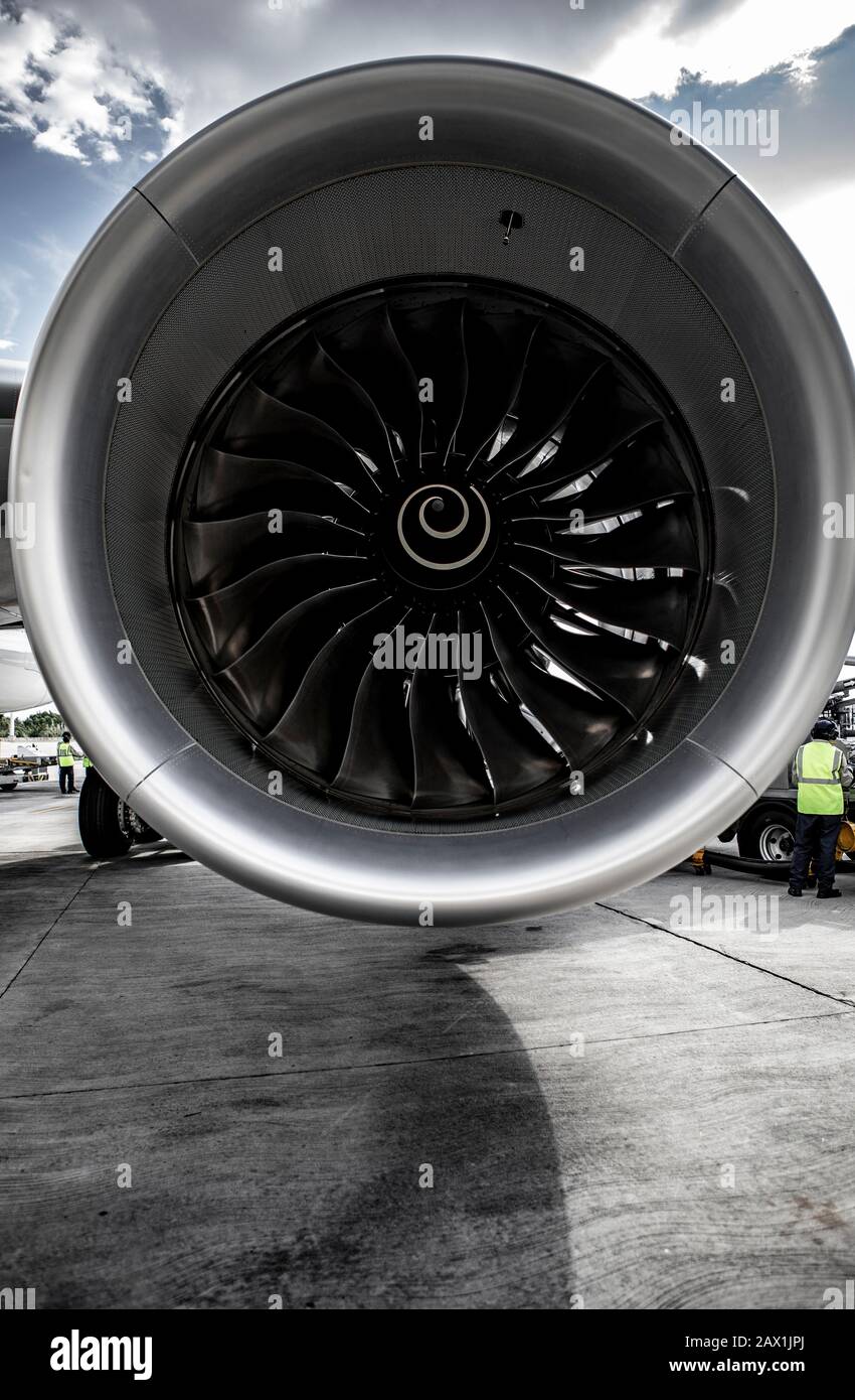 Motore a turbina a getto su una vista del tubo di rivestimento dall'alto Foto Stock