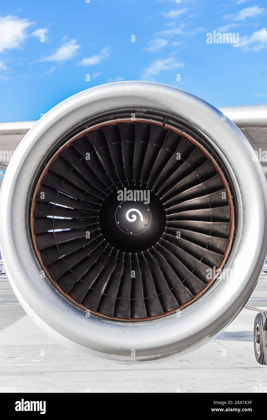 Motore a turbina a getto su una vista del tubo di rivestimento dall'alto Foto Stock