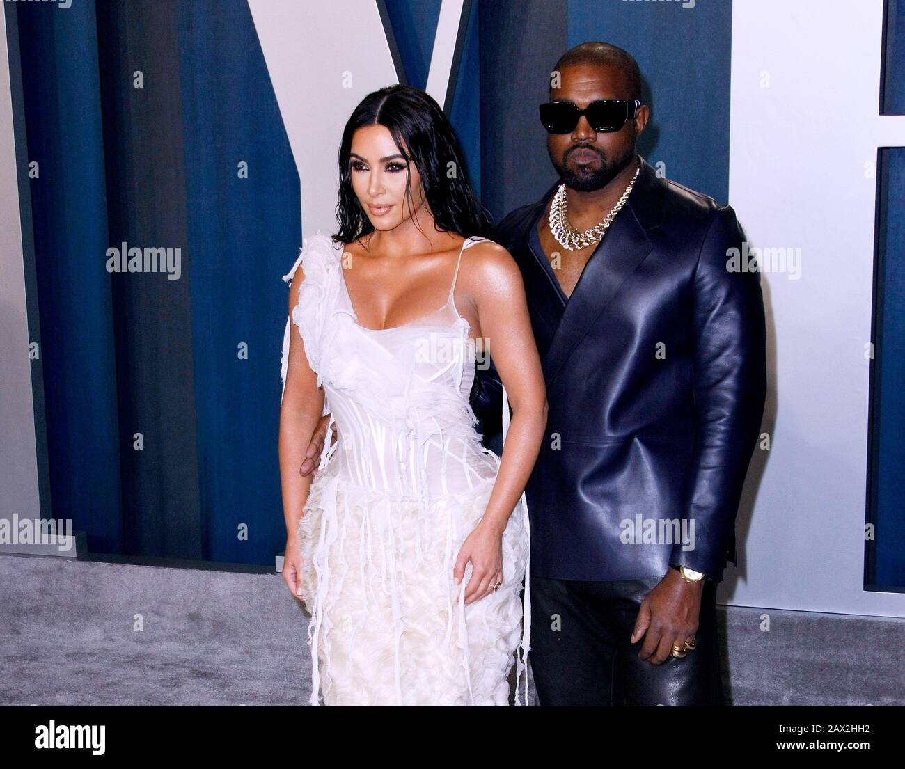 Beverly Hills, Stati Uniti. 09th Feb, 2020. Beverly HILLS, CALIFORNIA - 9 FEBBRAIO: Kim Kardashian West e Kanye West partecipano alla Fiera Vanity Oscar Party del 2020 presso il Wallis Annenberg Center for the Performing Arts il 9 febbraio 2020 a Beverly Hills, California. Foto: Crash/Imagespace Credit: Imagespace/Alamy Live News Foto Stock