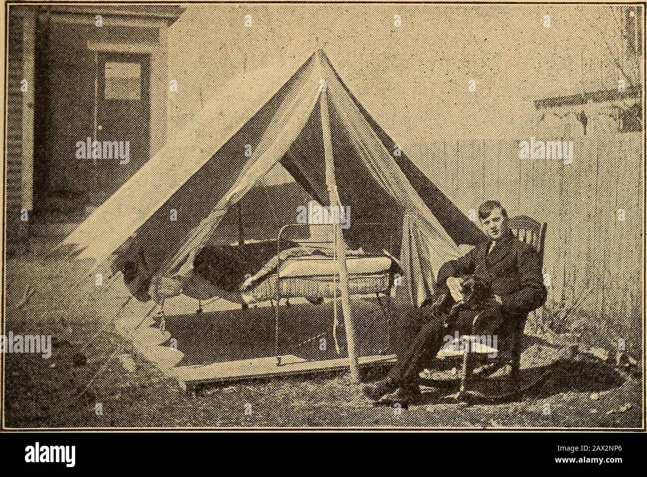 Epidemie; come incontrarle . 40 UN BUON INSEGNANTE. [ felicità, prima di tutto, in salute.- Phillips Brooks. Tubercolosi: LA SUA PREVENZIONE ANDTREATMENT la guerra con i germi della tubercolosi, o consumazione, come è comunemente chiamato, dopo venti anni di duro combattimento, è ancora in corso. Questa malattia trasporta gli uomini e le donne giovani appena come stanno entrando upontheir anni di responsabilità e di utilità. Una trentina di tutte le morti che si verificano tra le età di venticinque anni sono dovute alla tubercolosi in alcune forme di itsvarious. Se ci fosse un focolaio di alcuni casi di piccolo-pox, grande Foto Stock