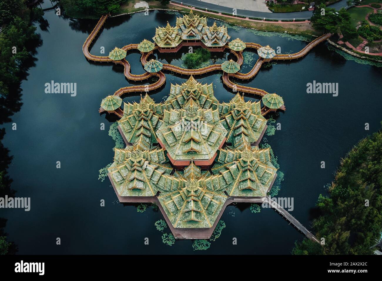 Veduta aerea del Padiglione Dell'Illuminato all'Antico Siam (precedentemente conosciuto come Città Antica) vicino a Bangkok, Thailandia. Foto Stock
