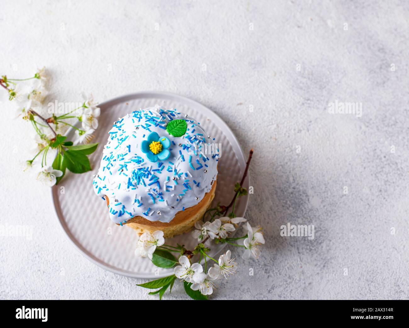 Tradizionale torta di Pasqua con topping Foto Stock