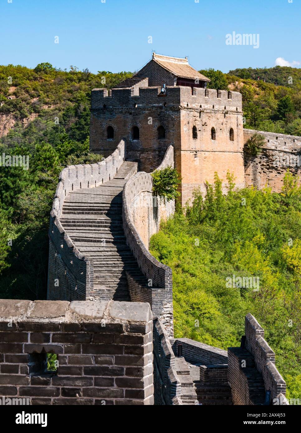 Dinastia Ming Jinshanling Grande Muraglia cinese nel bel tempo, provincia di Hebei, Cina, Asia Foto Stock