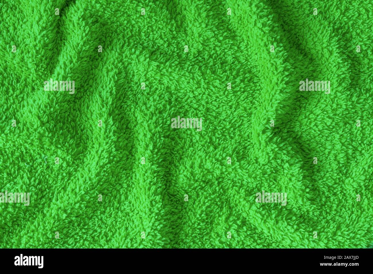 Morbido asciugamano in cotone terry. Asciugamano da bagno. Articoli per l'igiene personale. Foto Stock