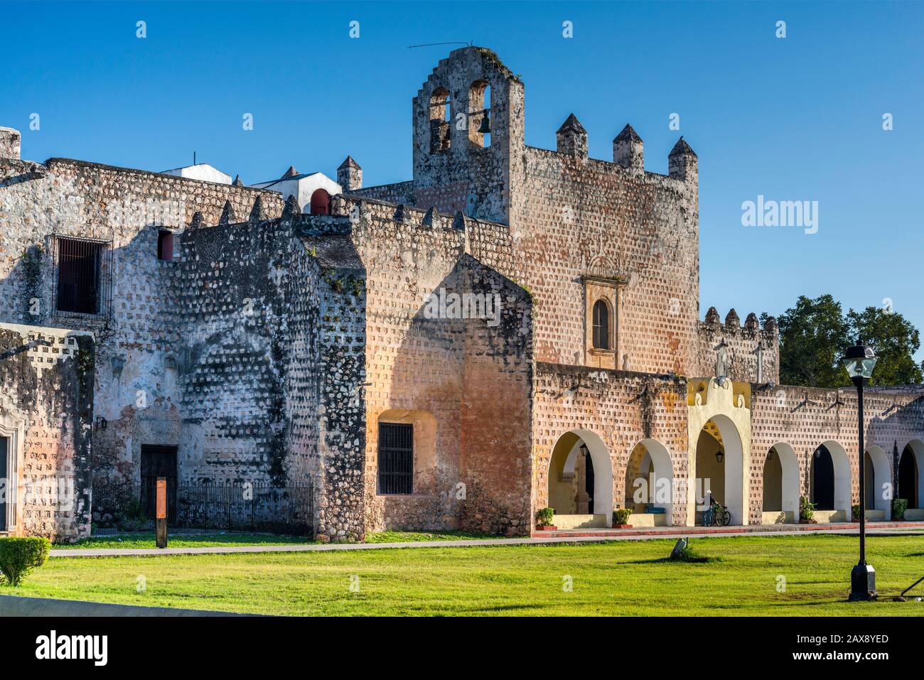 Convento de San Bernardino de Siena, monastero fortificato, XVI secolo, in Valladolid, stato dello Yucatan, Messico Foto Stock