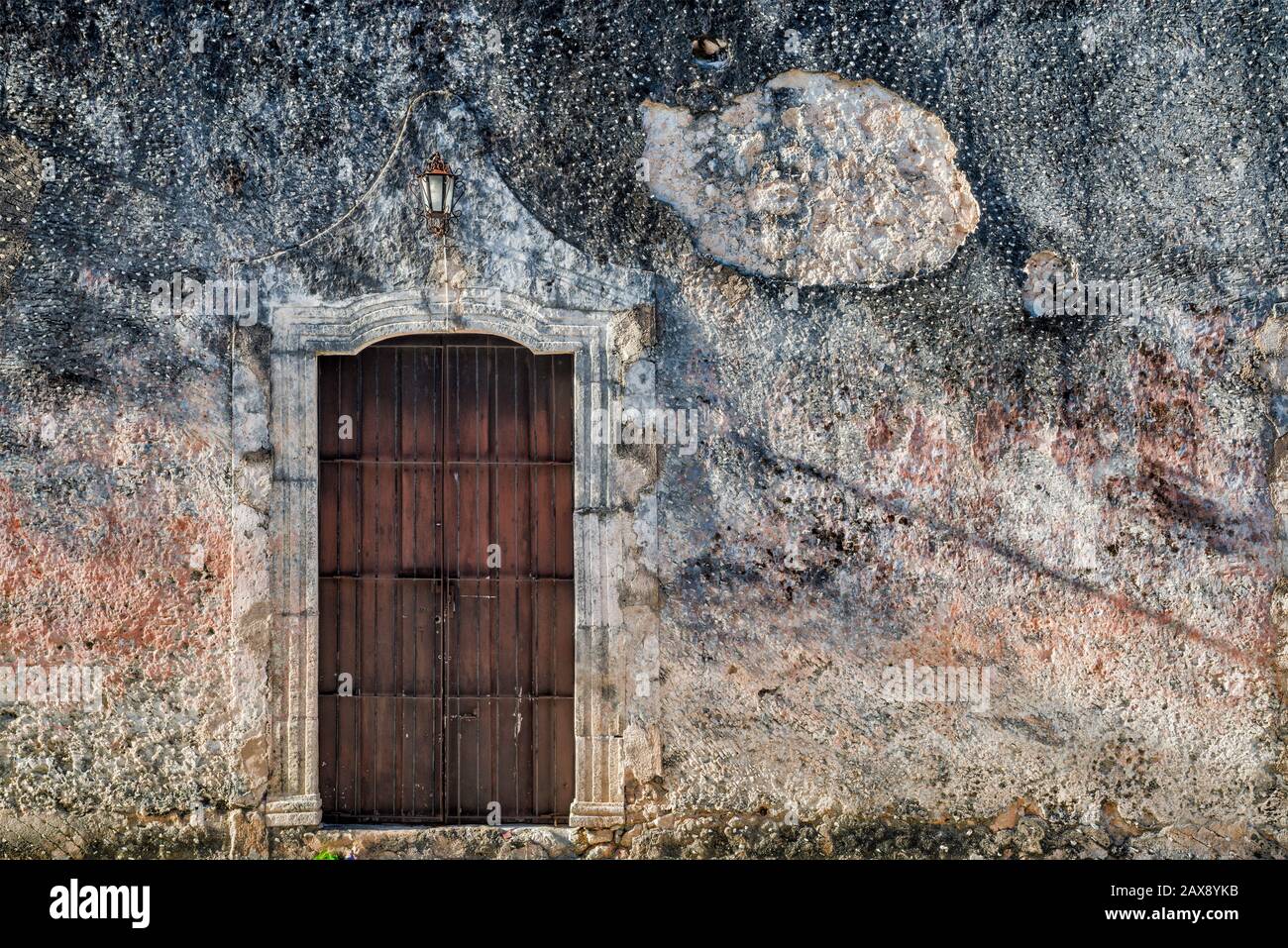 Particolare del Convento de San Bernardino de Siena, monastero fortificato, 16th secolo, a Valladolid, Stato dello Yucatan, Messico Foto Stock