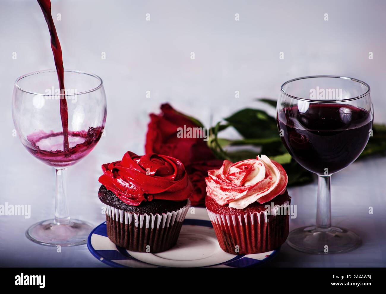 Romantiche tortine di un giorno di San Valentino Foto Stock