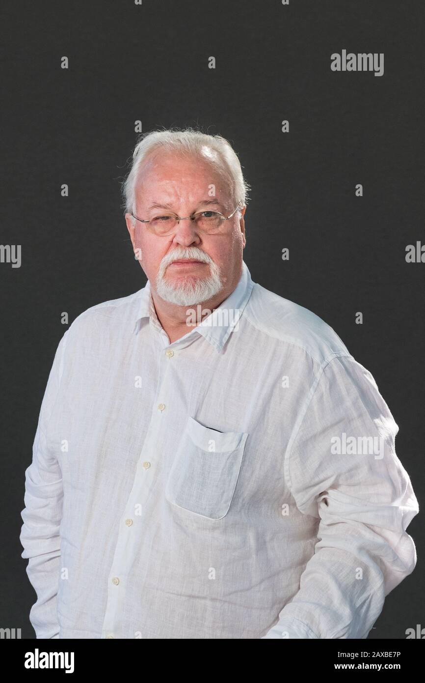 Inglese l'illustratore per bambini e l'autore Ian Archie Beck frequenta una fotocellula durante l'annuale Edinburgh International Book Festival 2018 Foto Stock