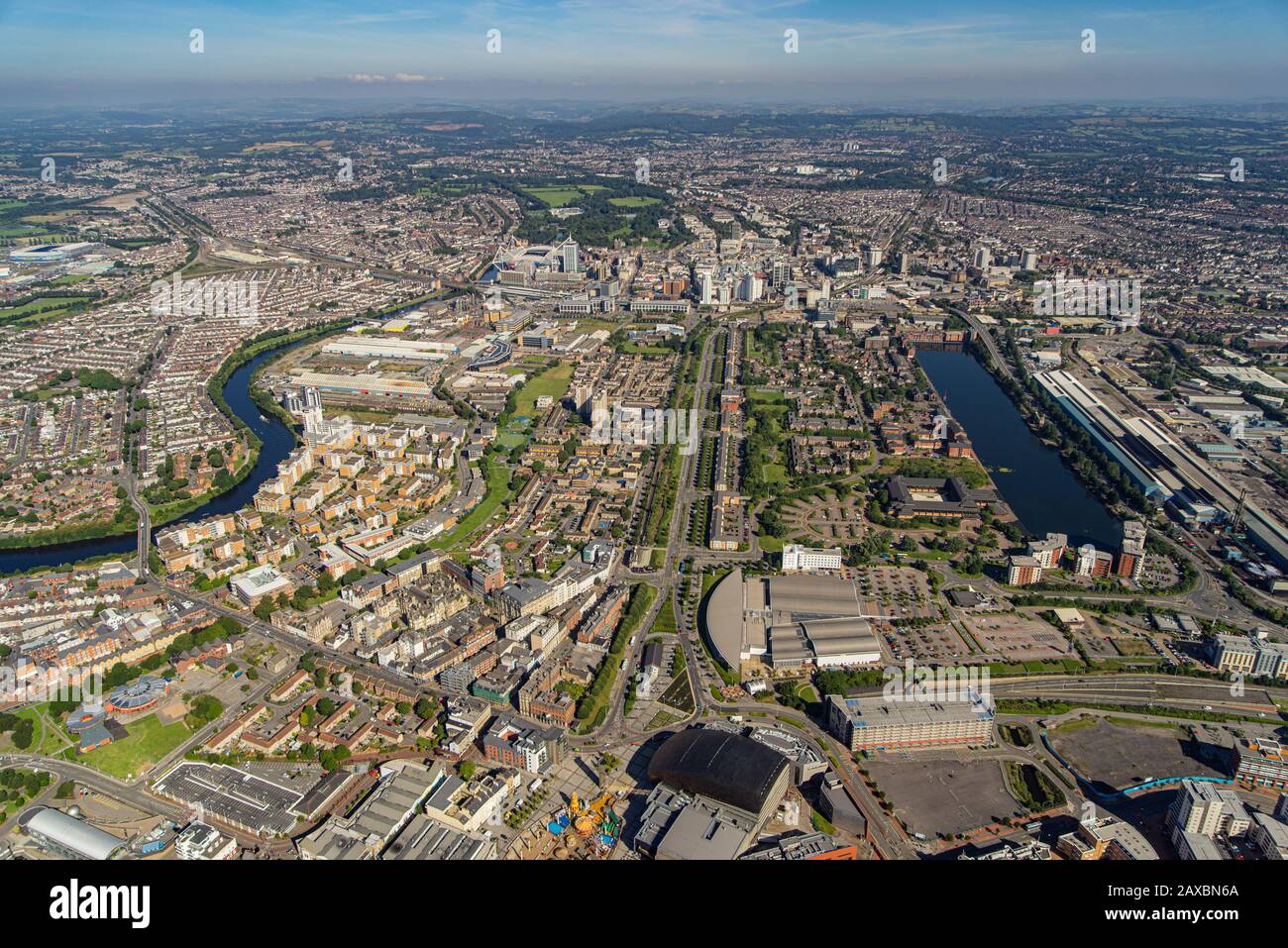 Vedute aeree del centro di Cardiff, la capitale del Galles Foto Stock