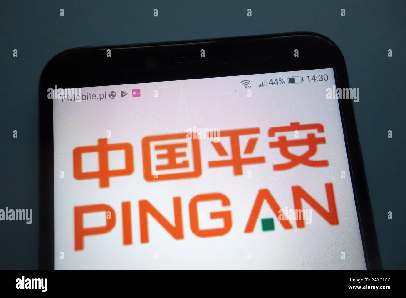 Ping di un logo sullo smartphone Foto Stock