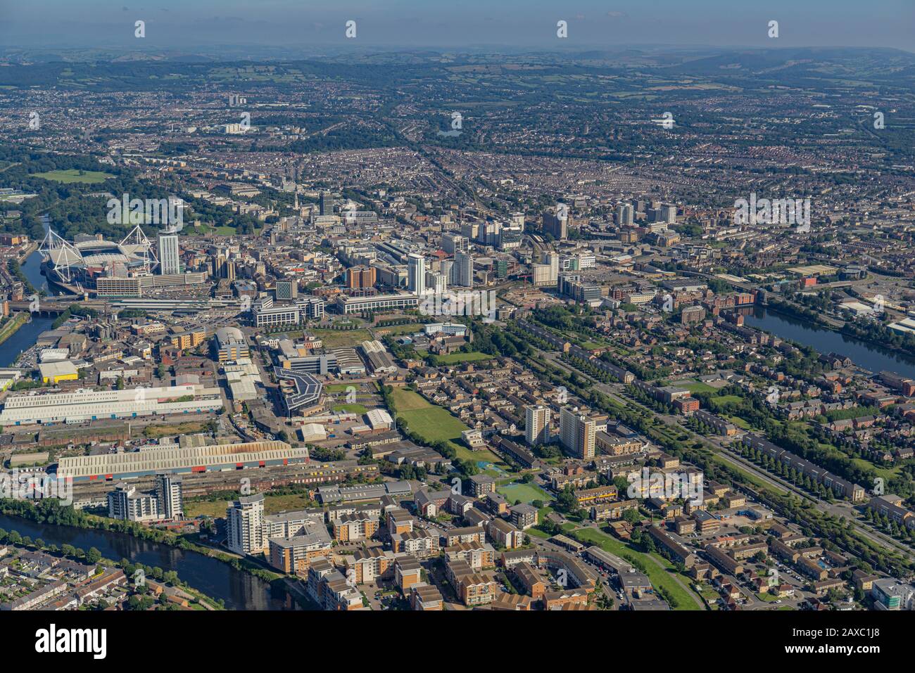 Vedute aeree del centro di Cardiff, la capitale del Galles Foto Stock