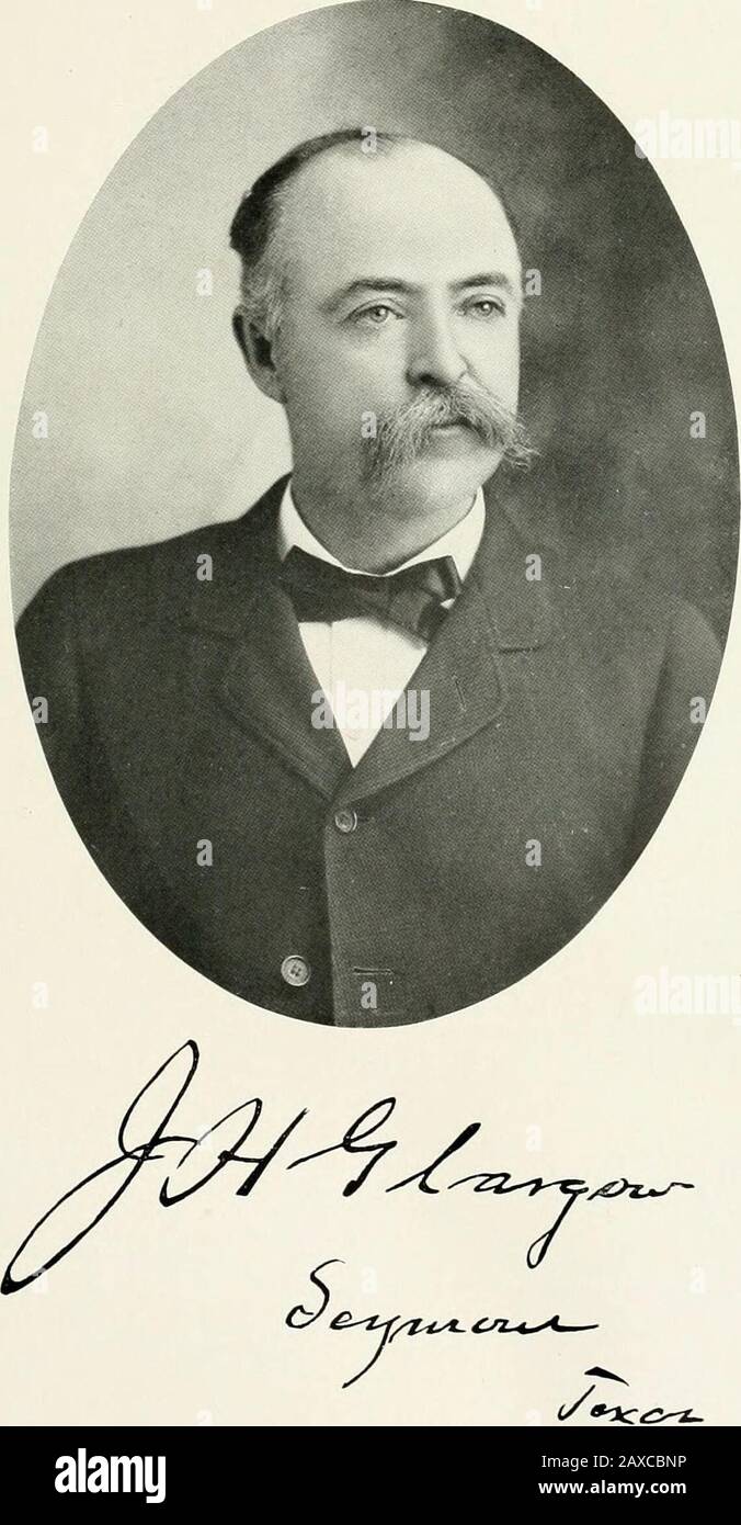 Una storia del Texas e dei texani . attivo dello stesso commonwealth come un soldato nella guerra civile, in cui ha sacrificato la sua vita nella causa della Confederazione. La sua morte si è verificata in 1S63. Ed era il resultof malattia contratta quando si-rvin^: H itli il suo reggimento.He era un uomo di cui IuhIi iniiH )|III- e geniale waysguadagnato a lui il rispetto e r&lt;rni ni tutti che lo conoscevano,e il suo nome merita un euduiint; Posto sul roster dei pionieri onorati dello stato della stella solitaria. Sua moglie, che lo sopravvisse da più di trent'anni, fu sommo-mondata alla vita eterna nel 1898, e così passò awayone del Foto Stock