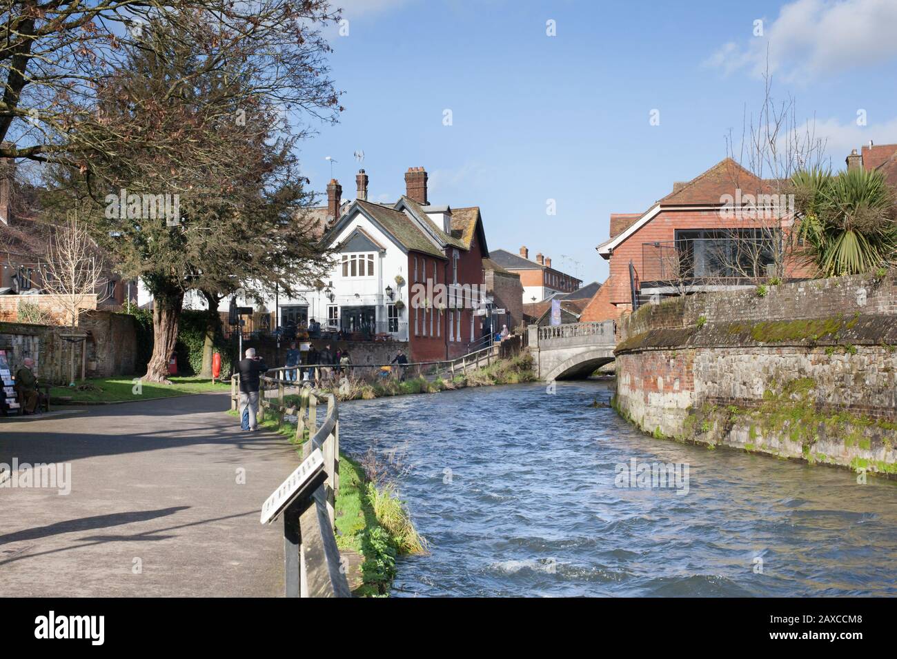 Una passeggiata sul fiume a Winchester, Regno Unito Foto Stock