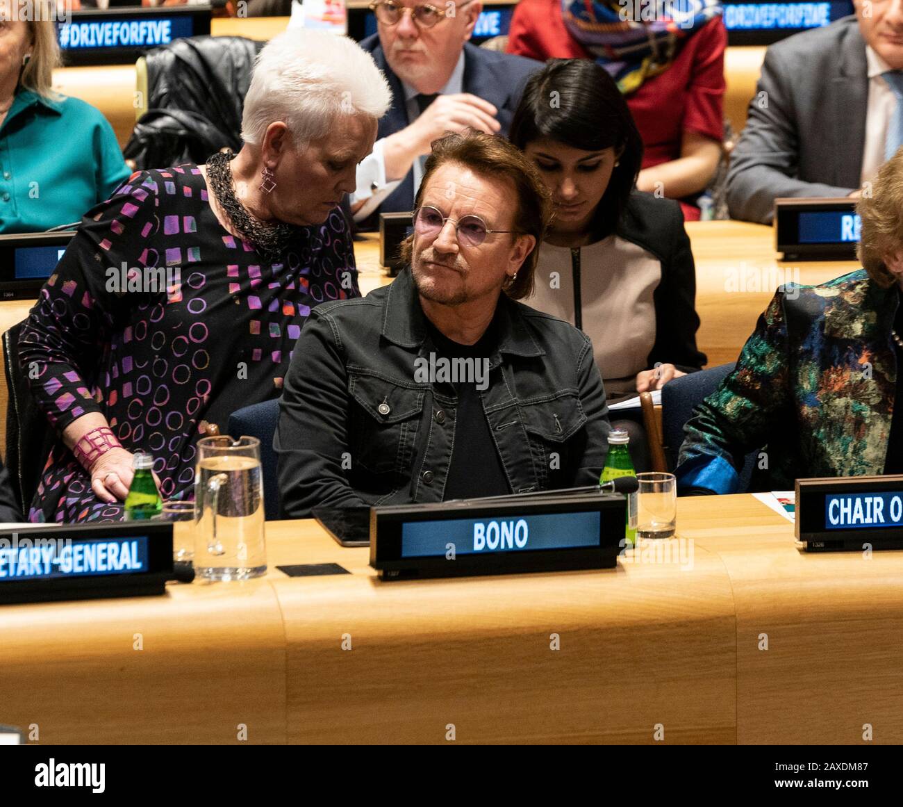 New York, NY - 11 febbraio 2020: Bono partecipa all'evento di alto livello una chiamata all'azione per l'educazione delle ragazze adolescenti alla sede dell'ONU Foto Stock