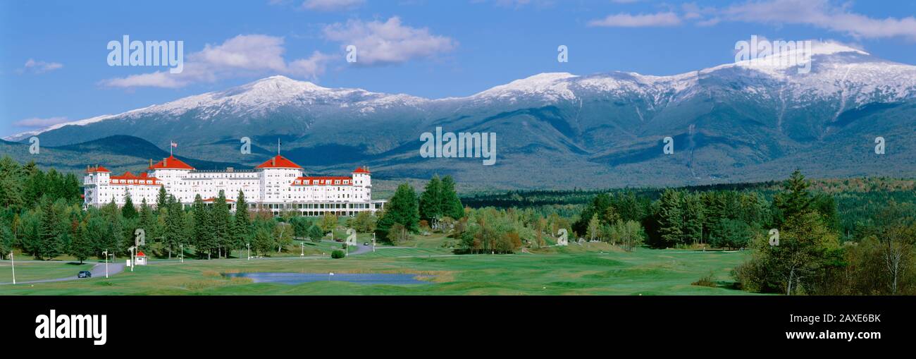 Costruito su un paesaggio, Mount Washington Hotel, Bretton Woods, New Hampshire, New England, Stati Uniti Foto Stock