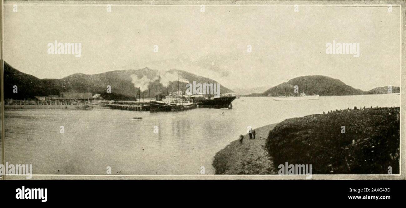 Alaska e il canale di Panama . ad eccezione della politica di conservazione e di reinvazione del governo degli Stati Uniti nel legare le risorse naturali dell'Alaska, ci senza dubbio beseveral migliaia della gente prospera attualmente in thistown. In un periodo la popolazione di Seward ha numberedapprossimativamente 2.000, oggi è circa 700. L'Alaska Northern Rail-Way, costruita a nord da Seward per quasi 100 miglia, è stata praticamente confiscata dagli Stati Uniti perché itcould non pagare la tassa governativa annuale di 100 dollari per miglio.Why ferrovie in Alaska dovrebbe pagare il governo 100 dollari permile Foto Stock