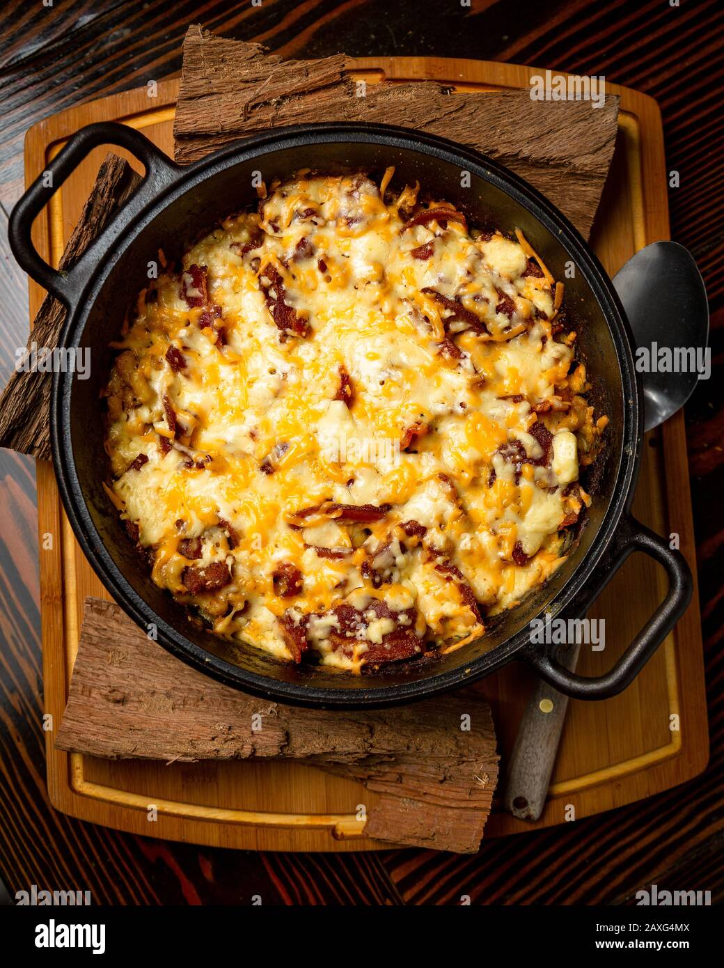 Formaggio E Bacon Americano Fuso E Macaroni Fatti In Casa Foto Stock