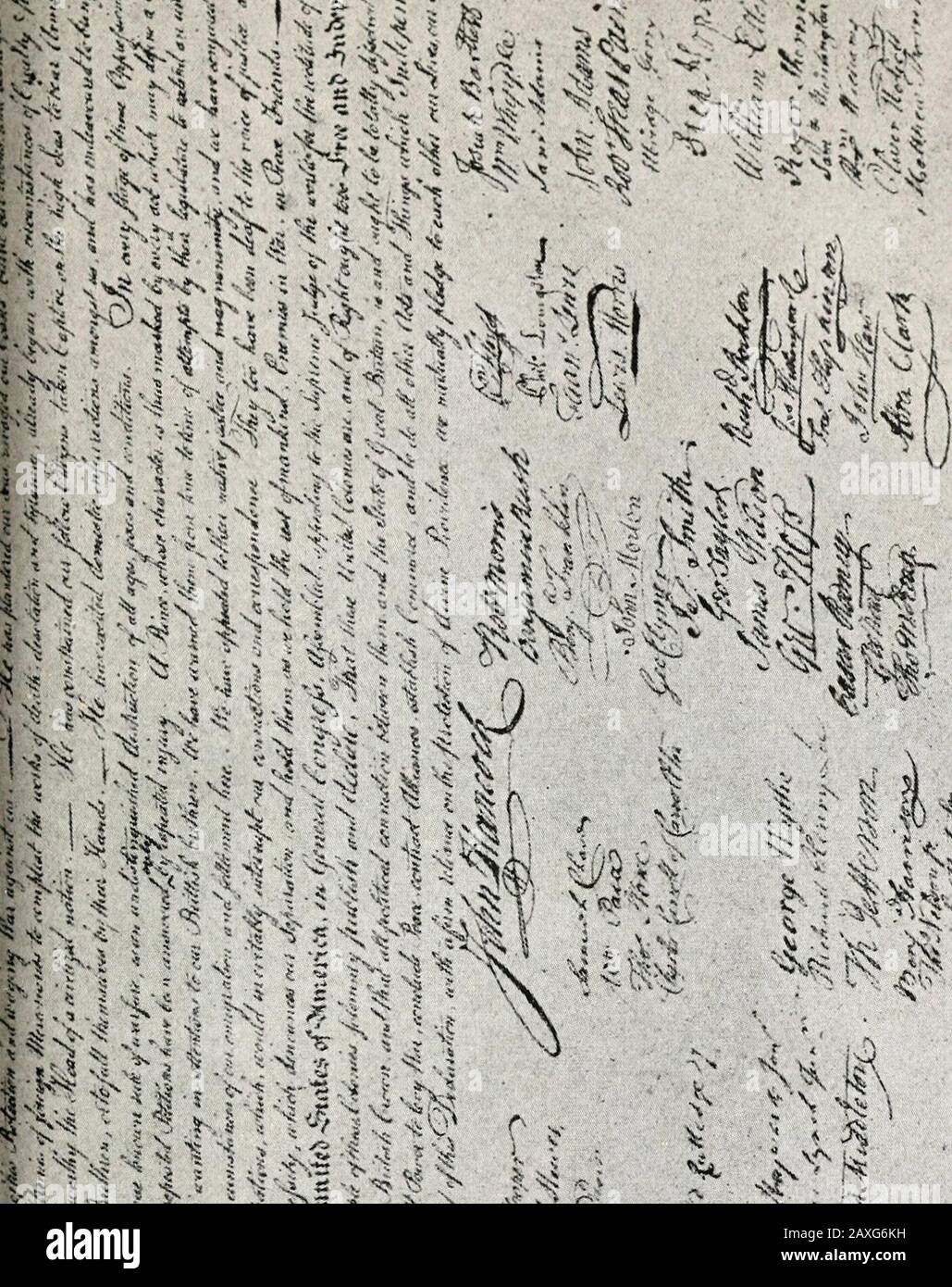 Vita di Charles Carroll di Carrollton . rc-*i Ll* &gt;?* V Ki-S. J • &lt; .* fc 5 S r. *•&gt; 1 piede 41 f rito-: R^Nl^^ V K. ^ -«a. •» ? I&gt; •&gt; ; %V*i«^ * ? ^ ^6 X t3 r- ^ 52 .?. Co c VI g +i 1 C -*- CO o r^^ Q) -»-i s s- s o s  &lt;» 5; € DO o ?*o n * r« H-i *? CC 2 TS o CO ca o ^* o «* »1 cs -* c* *o o V ^ +a p^  o en r- s § Gu vj oo ?Tj 53 CJ -to - . TSL CO co S a ,g co   Co .CO .CO +a r^ i/5 CAPITOLO XXIX DICHIARAZIONE degli Stati Uniti d'AMERICA riuniti in Generale con-gress, 1776 (PROGETTO RIPORTATO) DICHIARAZIONE degli Epresentativi degli STATI UNITI D'AMERICA. Quando nel corso di huma Foto Stock