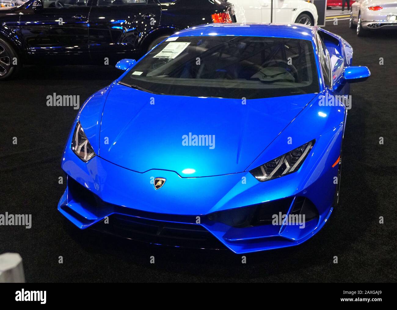 Philadelphia, Pennsylvania, Stati Uniti - 9 febbraio 2020 - la Lamborghini Huracan blu Metallic 2020 Foto Stock