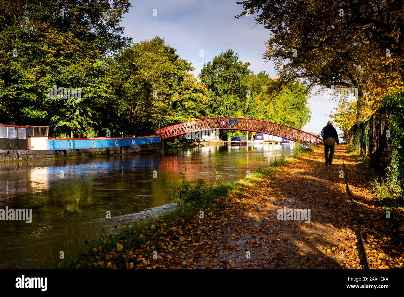 Passerella sul Tamigi che collega l'Oxford Canal Walk al Tamigi River Path, Oxford, Inghilterra. Foto Stock