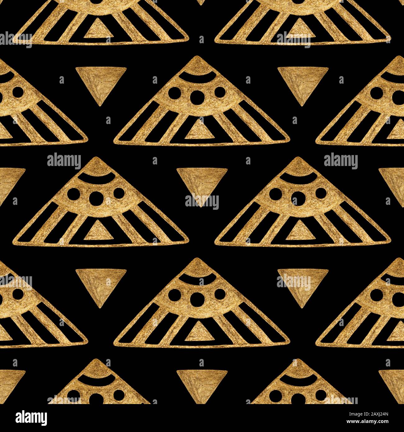 Oro etnico dipinto a mano seamless pattern. Abstract triangoli sfondo dorato. Aztec tribali texture geometrica. Foto Stock