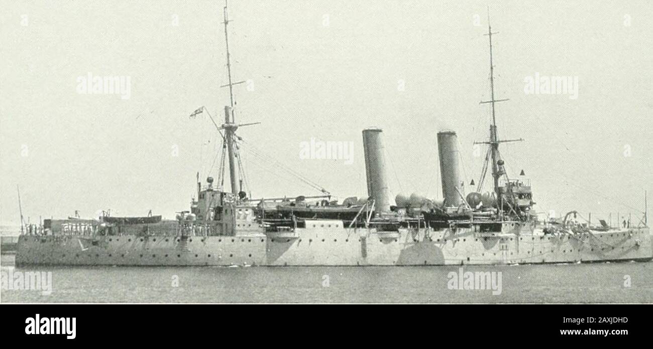 Navi della Royal Navy . Diligenza. 179. Ni.F, NHniM. 180 NAVI DA DEPOSITO (Sea Going). Per Cacciatorpediniere.- BLENHEIM.-(1890). Incrociatore protetto vecchio di prima classe. Dimensioni. - 399f x 65 X 25| piedi =9.000 tonnellate. Armi da fuoco. - Tre 4 pollici. H.P. 13.000 = 19,3 nodi. Carbone 624/1.075 tonnellate. DIDO.-(1895). Vecchio incrociatore protetto di seconda classe. Dimensioni: 373 x 54 x 22^ piedi = 5.600 tonnellate. Armi da fuoco. - Due da 4 pollici. H.P. 8.000 = 18,2 nodi. Carbone 1.076 tonnellate. Diligence.-(acquistato 1913). Dimensioni: 405^ x 46 x 20 piedi = 7.400 tonnellate. Pistole. - Four4-mch. H.P. 5.000 = 14 nodi. Carbone 780 t. Greenwich.-(acquistato 1915). Dimensioni: 402 X 52 Foto Stock Navi della Royal Navy . Diligenza. 179. Ni.F, NHniM. 180 NAVI DA DEPOSITO (Sea Going). Per Cacciatorpediniere.- BLENHEIM.-(1890). Incrociatore protetto vecchio di prima classe. Dimensioni. - 399f x 65 X 25| piedi =9.000 tonnellate. Armi da fuoco. - Tre 4 pollici. H.P. 13.000 = 19,3 nodi. Carbone 624/1.075 tonnellate. DIDO.-(1895). Vecchio incrociatore protetto di seconda classe. Dimensioni: 373 x 54 x 22^ piedi = 5.600 tonnellate. Armi da fuoco. - Due da 4 pollici. H.P. 8.000 = 18,2 nodi. Carbone 1.076 tonnellate. Diligence.-(acquistato 1913). Dimensioni: 405^ x 46 x 20 piedi = 7.400 tonnellate. Pistole. - Four4-mch. H.P. 5.000 = 14 nodi. Carbone 780 t. Greenwich.-(acquistato 1915). Dimensioni: 402 X 52 Foto Stock