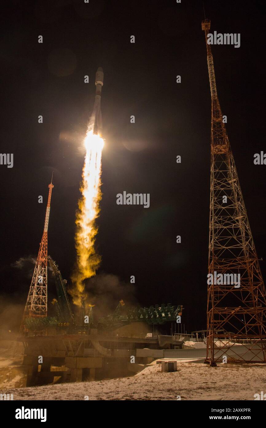 Baikonur COSMODROME - 7 Feb 2020 - il veicolo di lancio Soyuz-2.1b insieme ai satelliti di comunicazione OneWeb è stato lanciato con successo Foto Stock