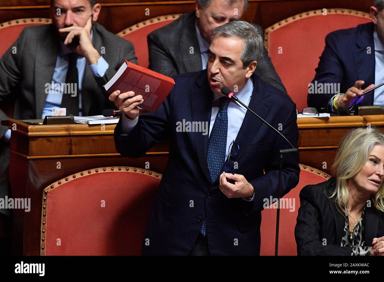 Maurizio Gasparri durante le votazioni in aula sul caso Gregoretti e la richiesta di autorizzazione a procedere per Salvini (Luigi Mistrulli/Fotogramma, Roma - 2020-02-12) p.s. la foto e' utilizabile nel rispetto del manifesto in cui e' stata, e senza intuto diffusatorio del decoro delle One persate Foto Stock