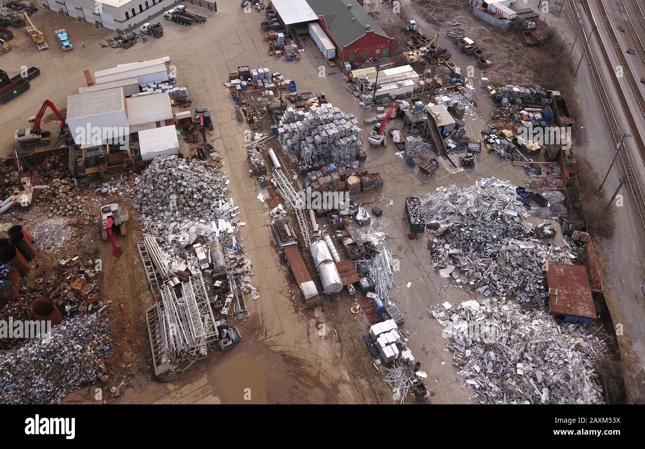 Drone aereo Metallo scrapyard riciclaggio Cincinnati Ohio USA Foto Stock