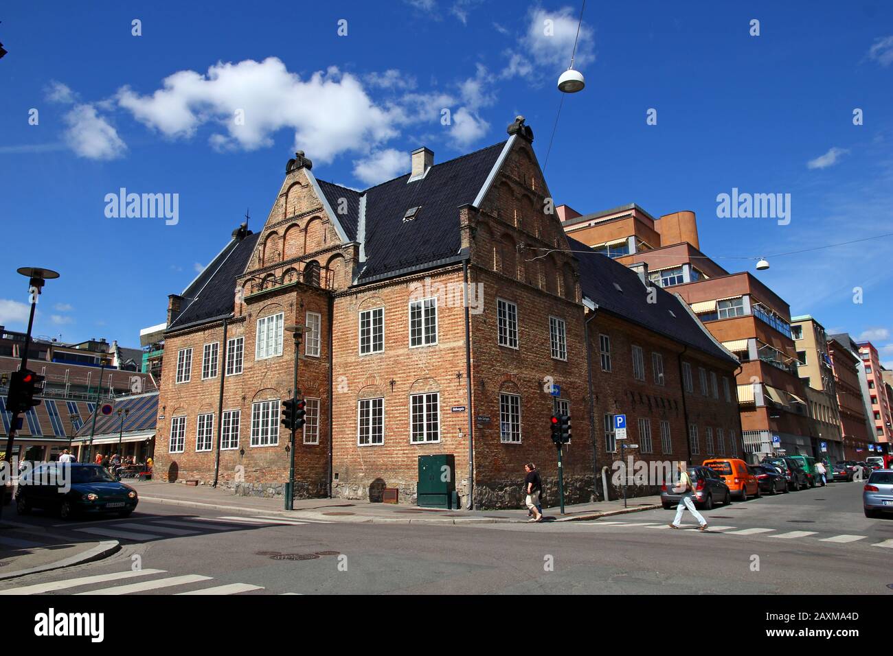 Oslo / Norvegia - 27 Giu 2012: La Casa D'Epoca Su Karl Johans Street, Oslo, Norvegia Foto Stock