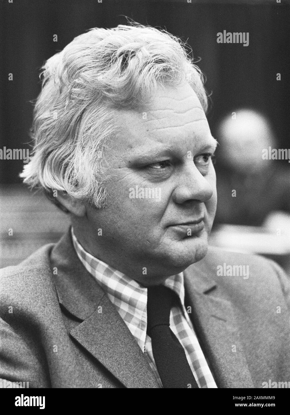 Bilancio della Camera inferiore trattamento Finanza Bill e Alloggio; Drs. H. Rienks (PvdA) 18 gennaio 1977 Foto Stock
