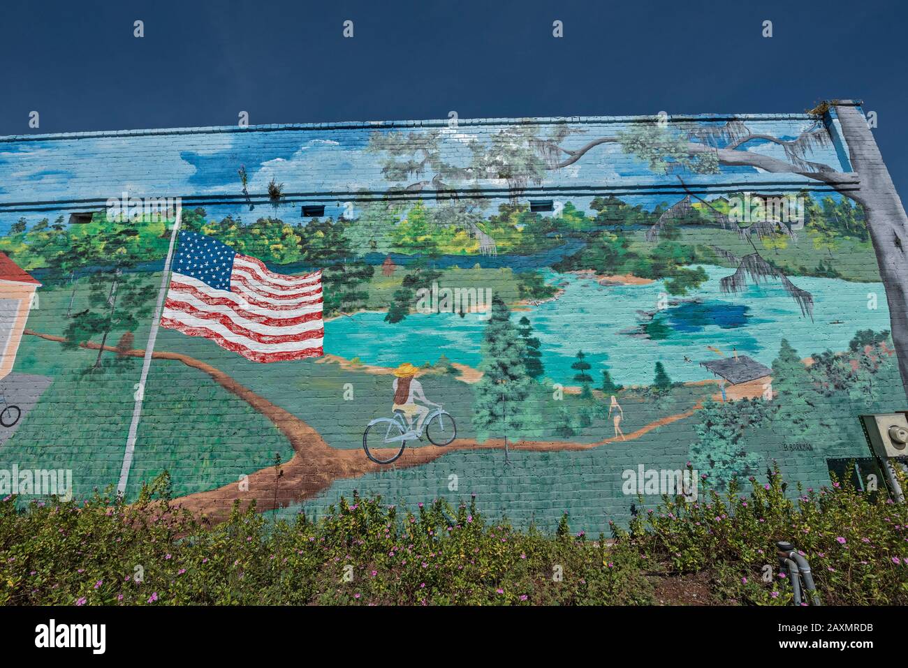 Lo storico High Springs, Florida, è raffigurato nei murales dell'artista locale Brian Barkman. Foto Stock