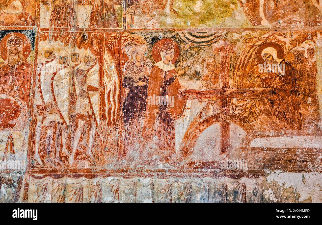 Affreschi, chiesa riformata calvinista ungherese, ex ortodossa, 13th c, stile romanico, a Santamaria-Orlea, Contea di Hunedoara, Transilvania, Romania Foto Stock