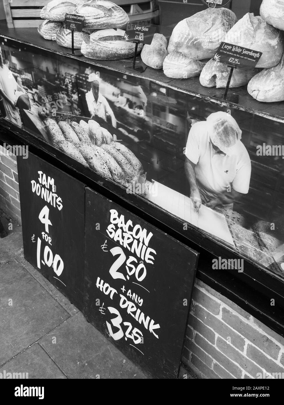Pane Fresco, Panetteria, Parsons Bakery, Hungerford, Berkshire, Inghilterra, Regno Unito, Gb. Foto Stock