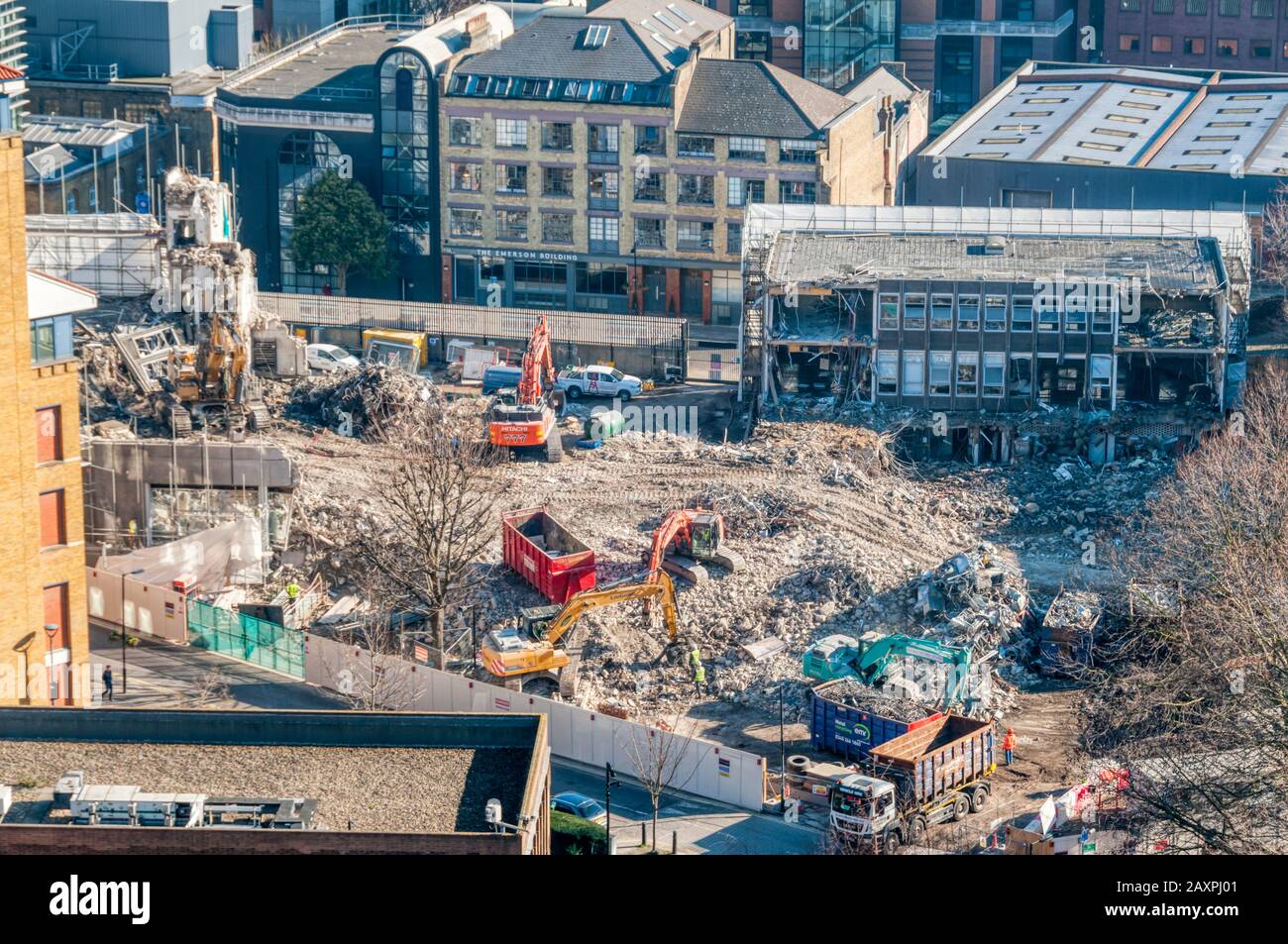 Vista sopraelevata della demolizione del vecchio CEGB National Control Centre a Park Street, Londra. Foto Stock