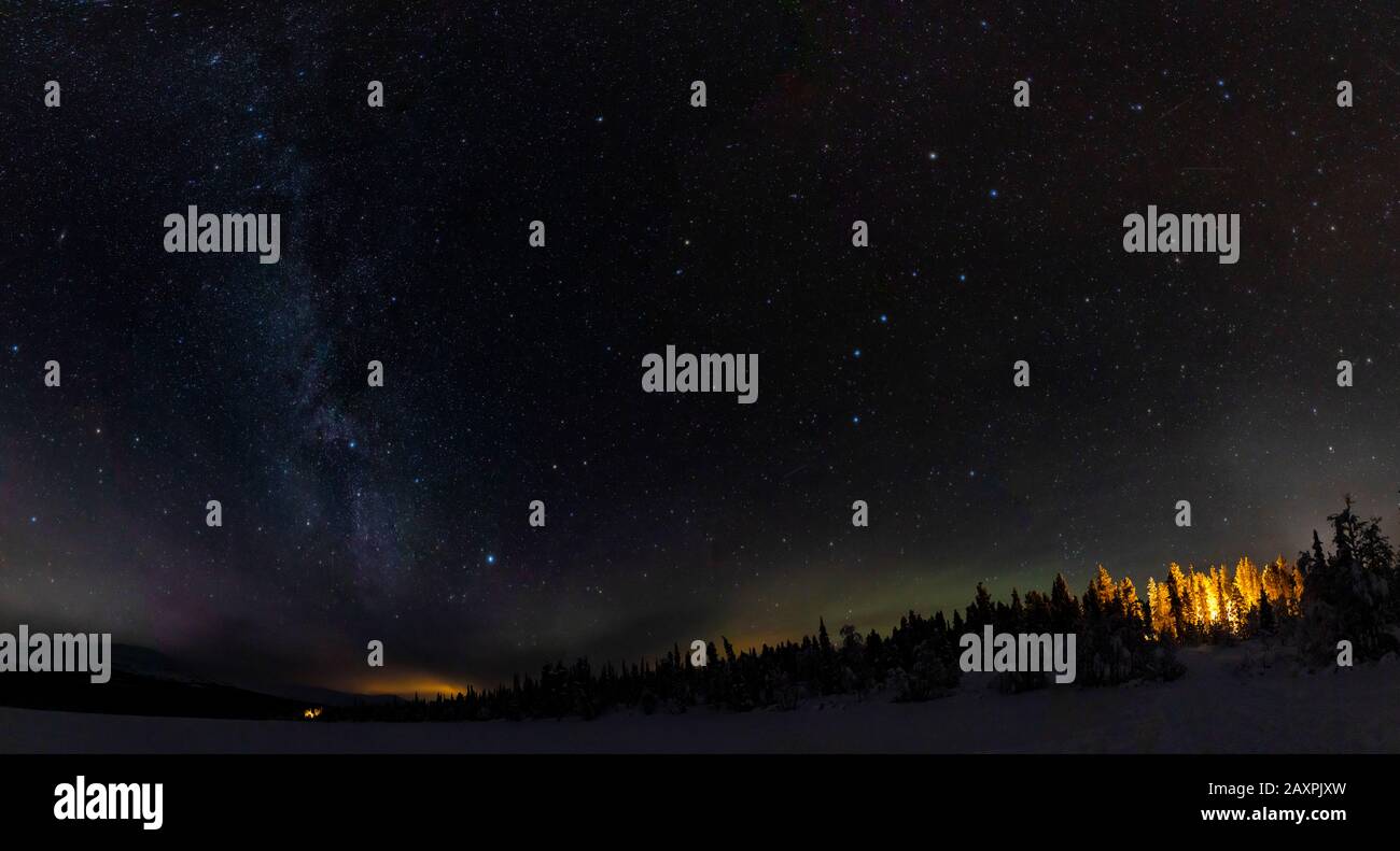 Finnalnd, Lapponia, inverno, cielo stellato, Via Lattea Foto Stock