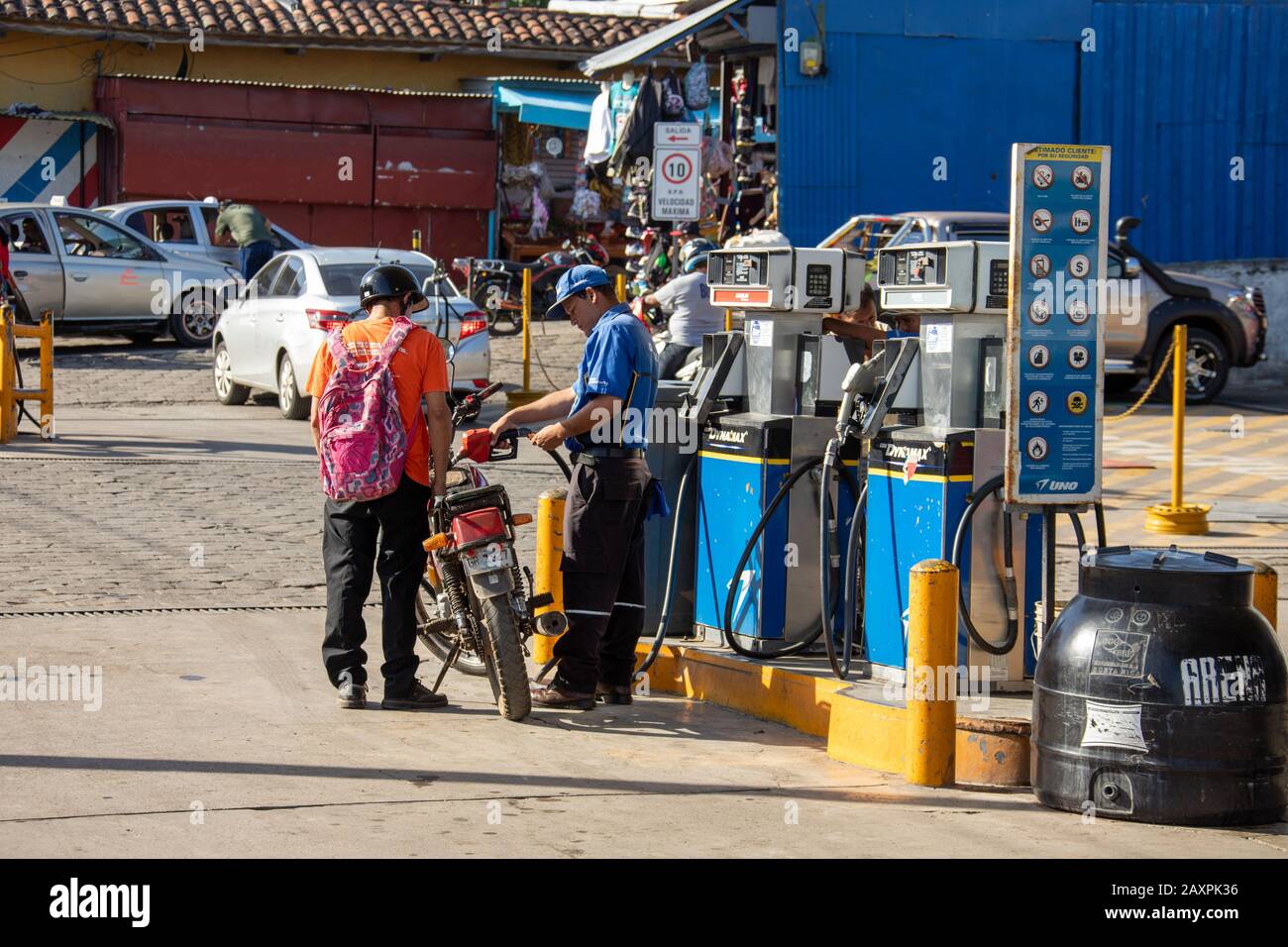 Stazione Gas Uno, Granada, Nicaragua Foto Stock